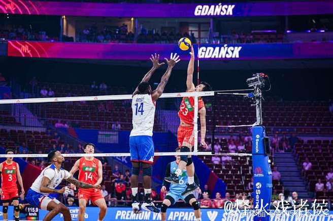 中国男排决胜局力克古巴 打破世界男排联赛八连败纪录